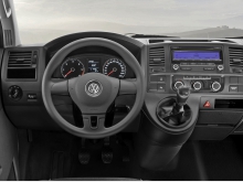 Фото Volkswagen Transporter комби 2.0 TDI MT L2 №18